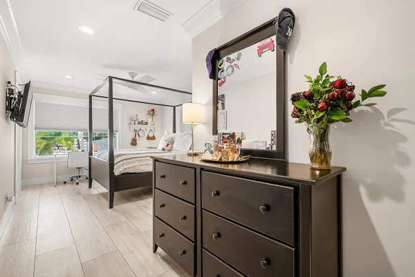 $4,999,000 | 906 Dolphin Drive, Jupiter, FL 33458