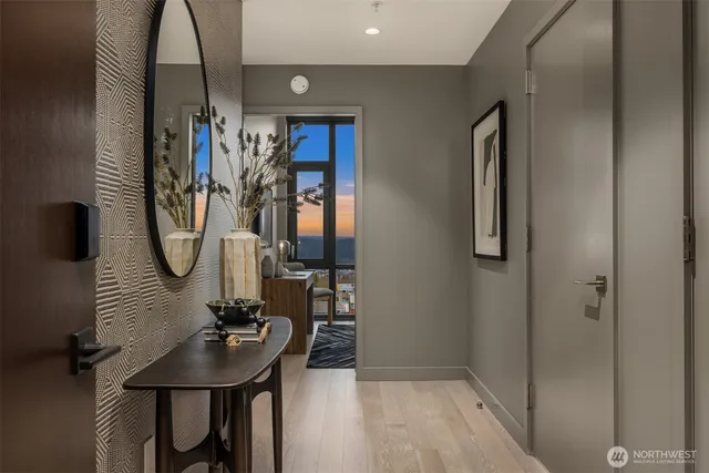 $1,399,000 | 889 Avenue Square Northeast, Unit 1410, Bellevue, WA 98004