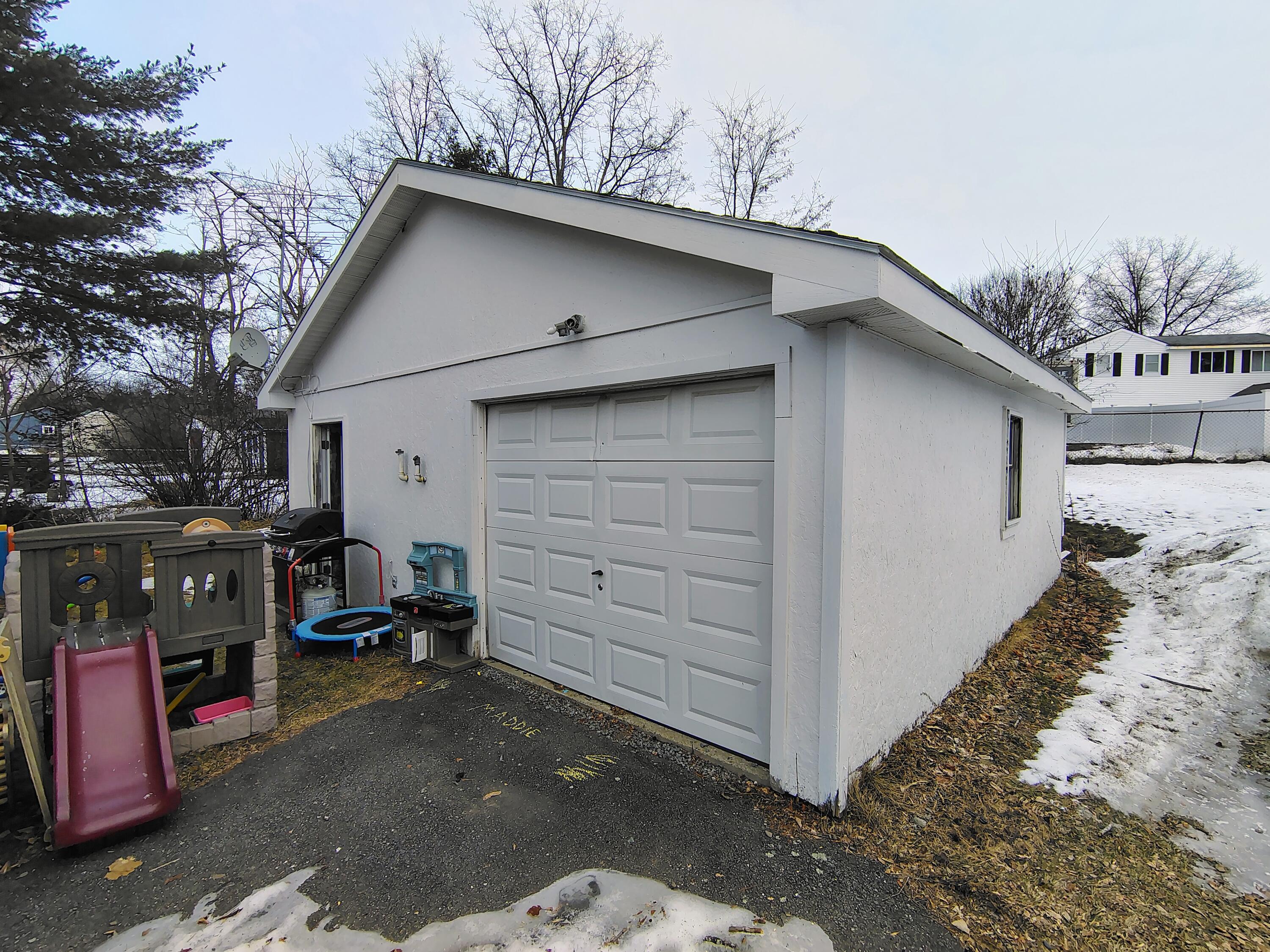 45 Jowett Street Bangor, ME 04401 - Photo 17 of 18 IMG_20260116_113304718_HDR_AE