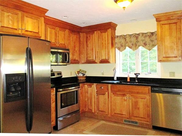 487 Sterling Road Holden, MA 01522 - Photo 6 of 28