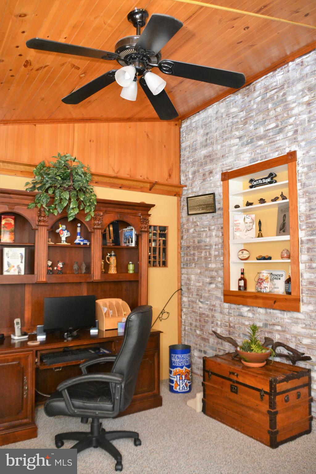 820 Haverford Road Ridley Park, PA 19078 - Photo 25 of 59 Family room