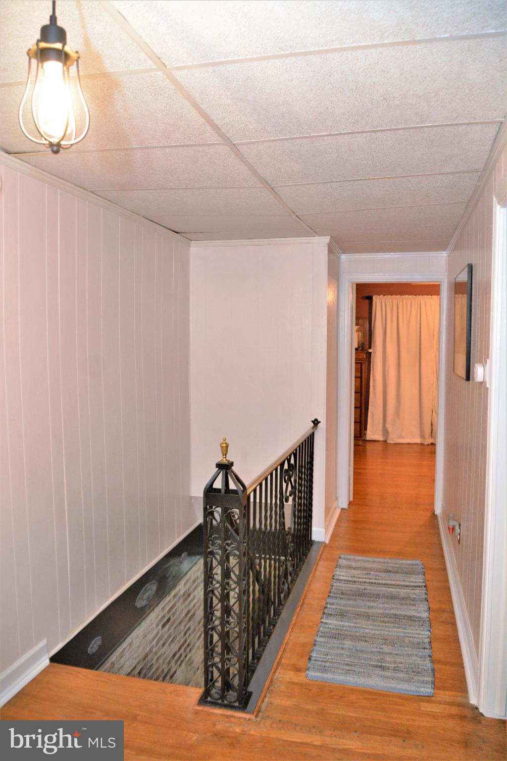 820 Haverford Road Ridley Park, PA 19078 - Photo 31 of 59 Hallway