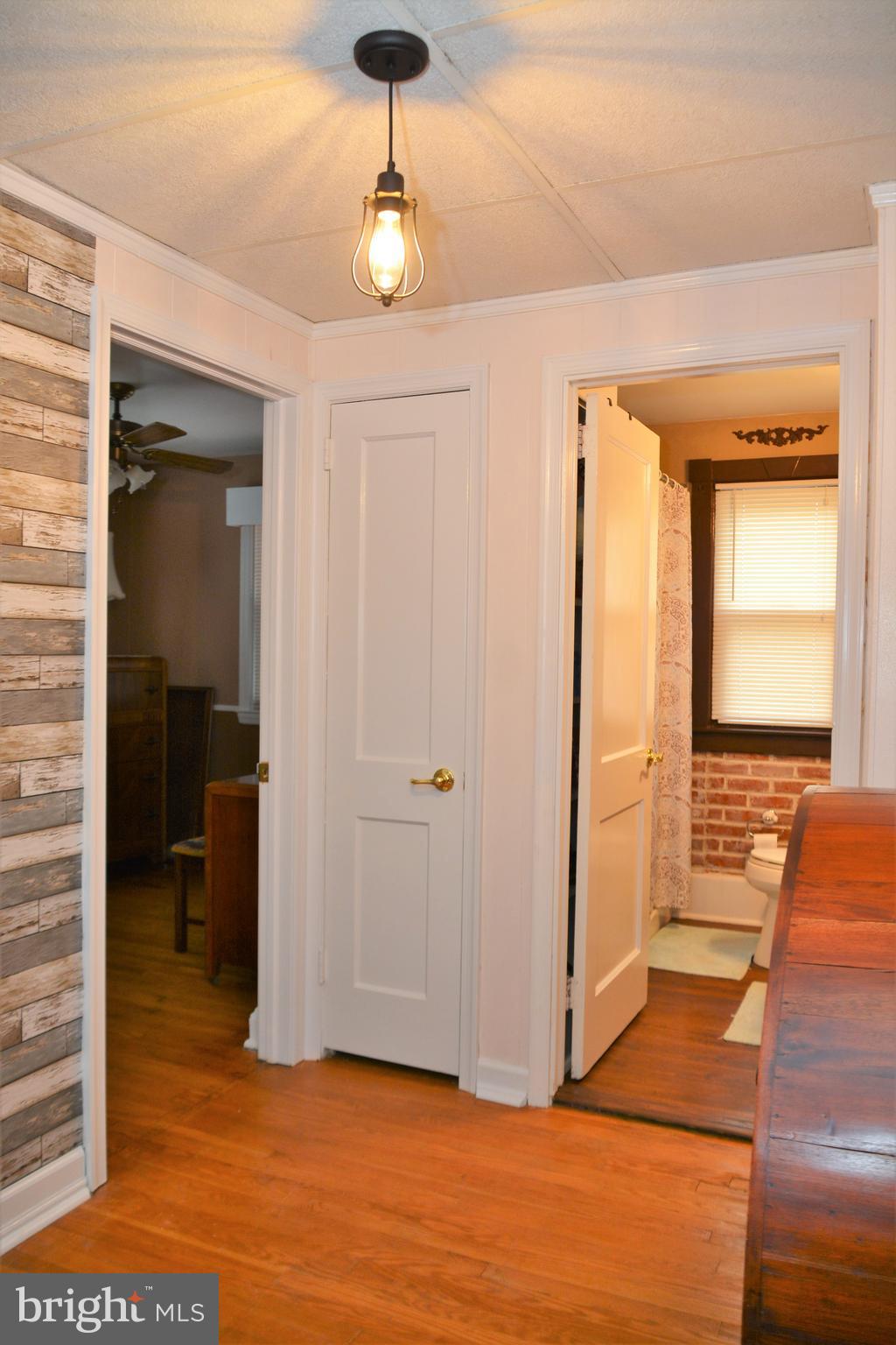 820 Haverford Road Ridley Park, PA 19078 - Photo 42 of 59 Hallway