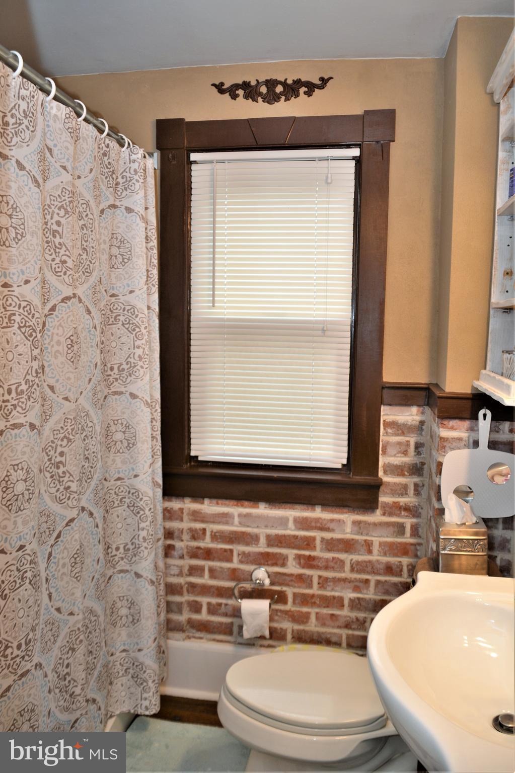 820 Haverford Road Ridley Park, PA 19078 - Photo 44 of 59 Bathroom