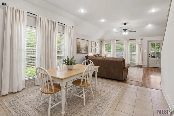$325,000 | 6707 Royal Oaks Court, Zachary, LA 70791