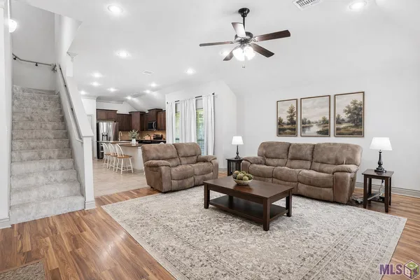 $325,000 | 6707 Royal Oaks Court, Zachary, LA 70791