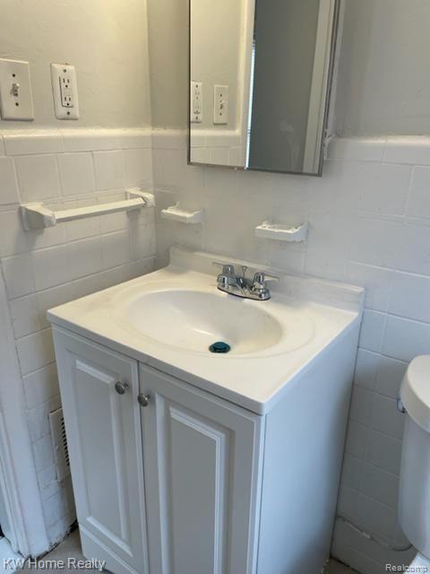 15860 Rutherford Street Detroit, MI 48227 - Photo 3 of 12