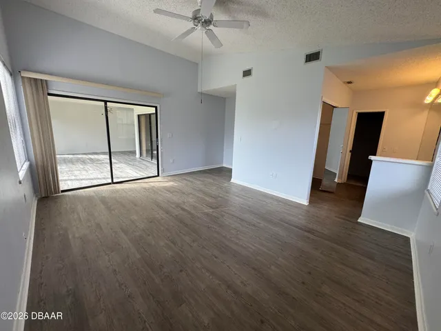 $2,350 | 1921 Sprucewood Way, Port Orange, FL 32128