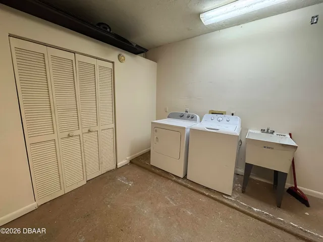 $2,350 | 1921 Sprucewood Way, Port Orange, FL 32128