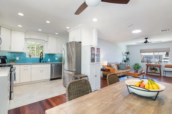 $924,000 | 403 Foussat Road, Oceanside, CA 92054