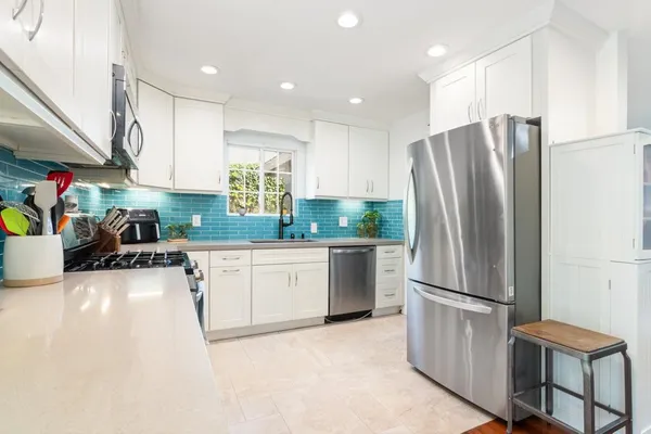 $924,000 | 403 Foussat Road, Oceanside, CA 92054