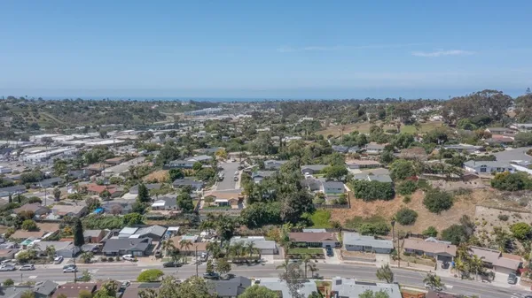 $924,000 | 403 Foussat Road, Oceanside, CA 92054