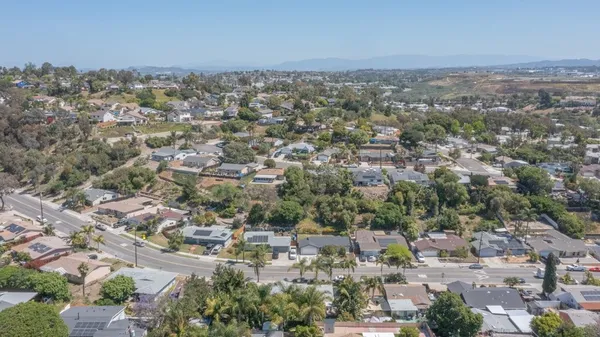 $924,000 | 403 Foussat Road, Oceanside, CA 92054