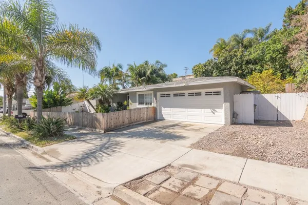 $924,000 | 403 Foussat Road, Oceanside, CA 92054