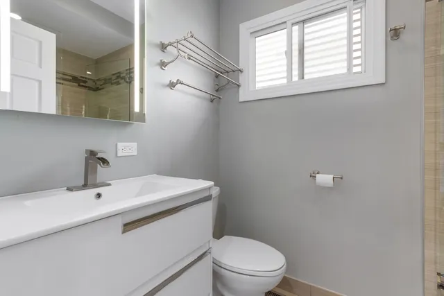 $715,000 | 2432 West Ohio Street, Chicago, IL 60612