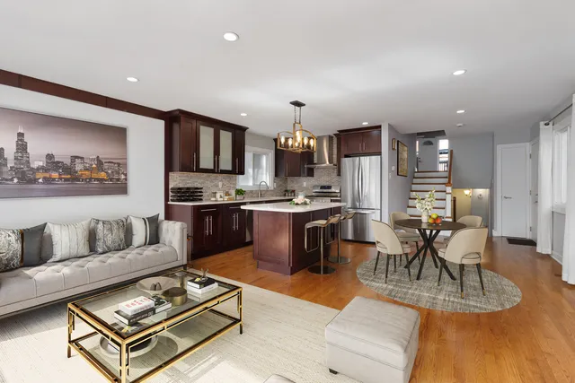 $715,000 | 2432 West Ohio Street, Chicago, IL 60612