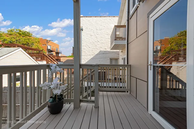 $715,000 | 2432 West Ohio Street, Chicago, IL 60612