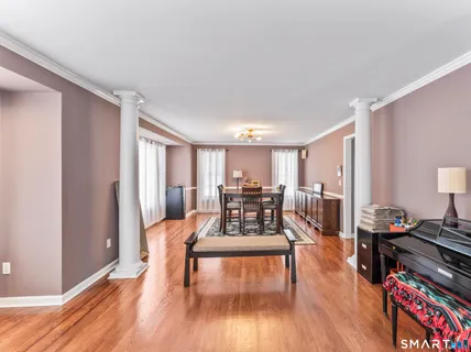 $900,000 | 32 Yogananda Street, Newtown, CT 06482