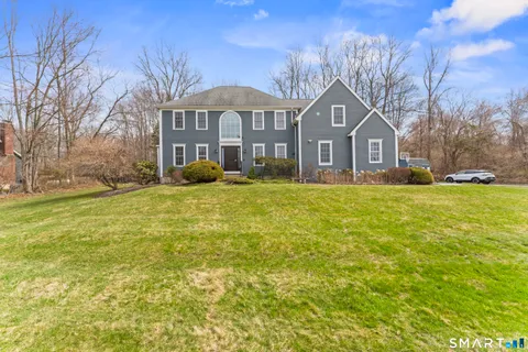 $900,000 | 32 Yogananda Street, Newtown, CT 06482