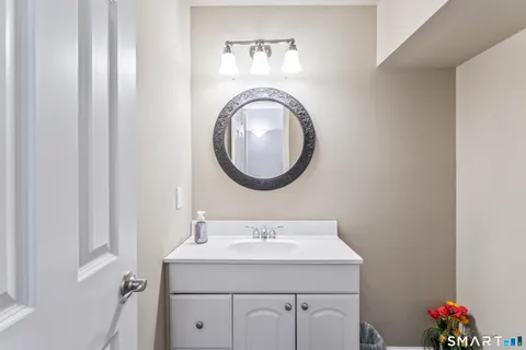 $900,000 | 32 Yogananda Street, Newtown, CT 06482