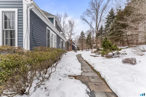 $900,000 | 32 Yogananda Street, Newtown, CT 06482