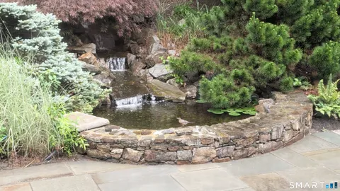 $900,000 | 32 Yogananda Street, Newtown, CT 06482