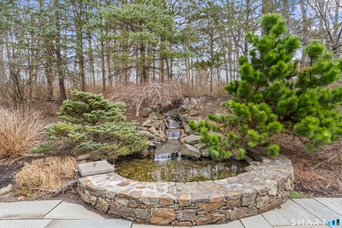 $900,000 | 32 Yogananda Street, Newtown, CT 06482