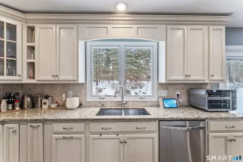 $900,000 | 32 Yogananda Street, Newtown, CT 06482