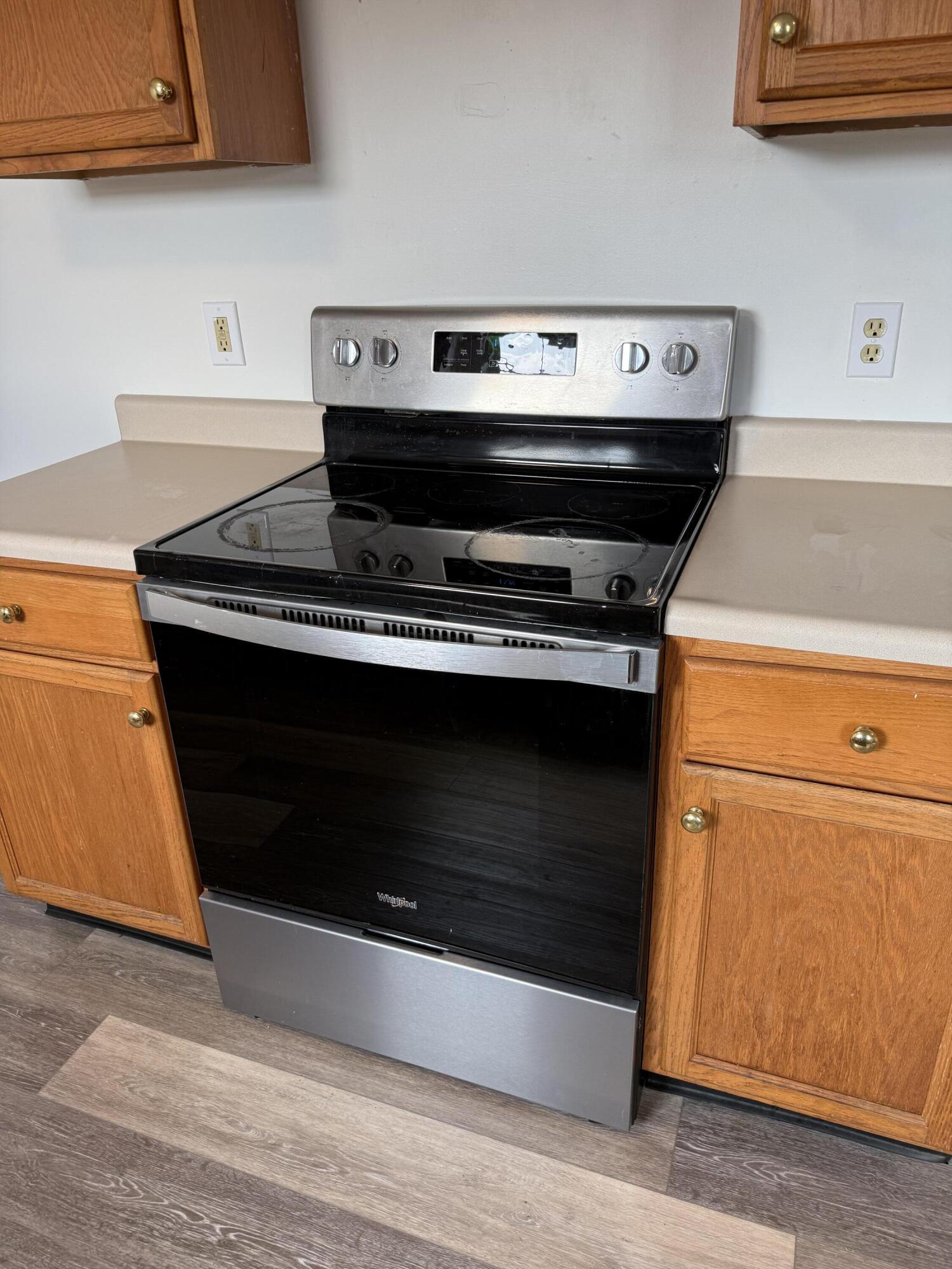 821 Ridgewood Drive, Unit 12 Berea, KY 40403 - Photo 5 of 24 IMG_1357