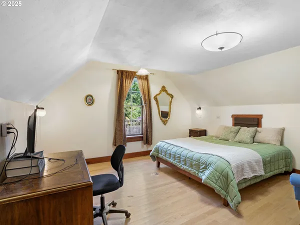 $749,000 | 131 Northeast Tillamook Street, Portland, OR 97212