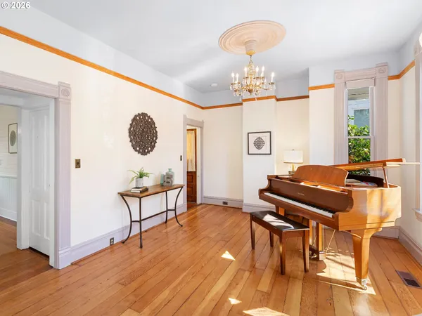 $749,000 | 131 Northeast Tillamook Street, Portland, OR 97212