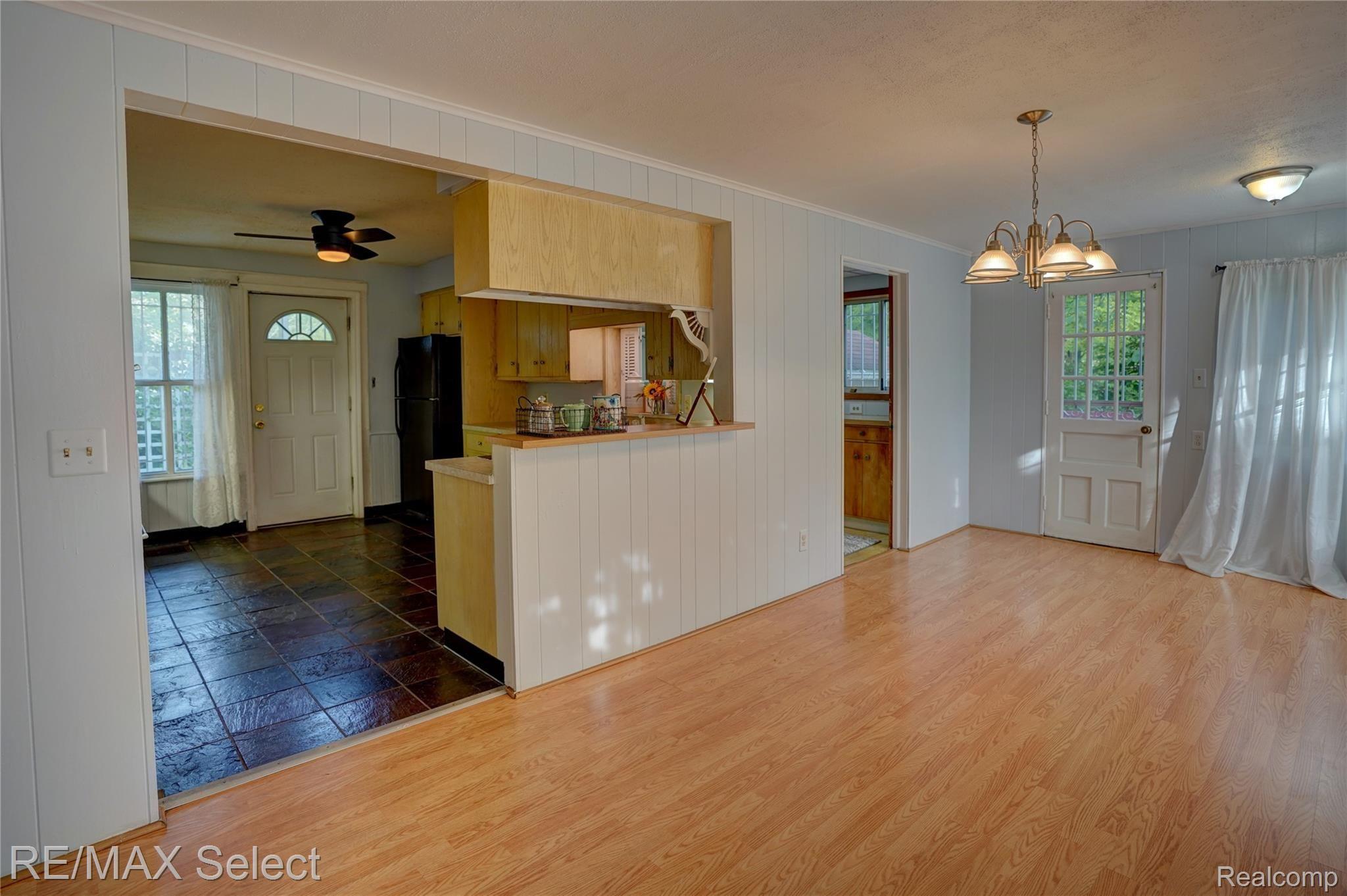 2742 Miller Road Flint, MI 48503 - Photo 8 of 35 Kitchen to Dining.jpg