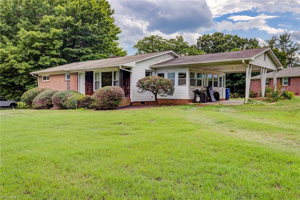 3480 Community Church Road Pfafftown, NC 27040 - Photo 4 of 32 Gallery Image 4