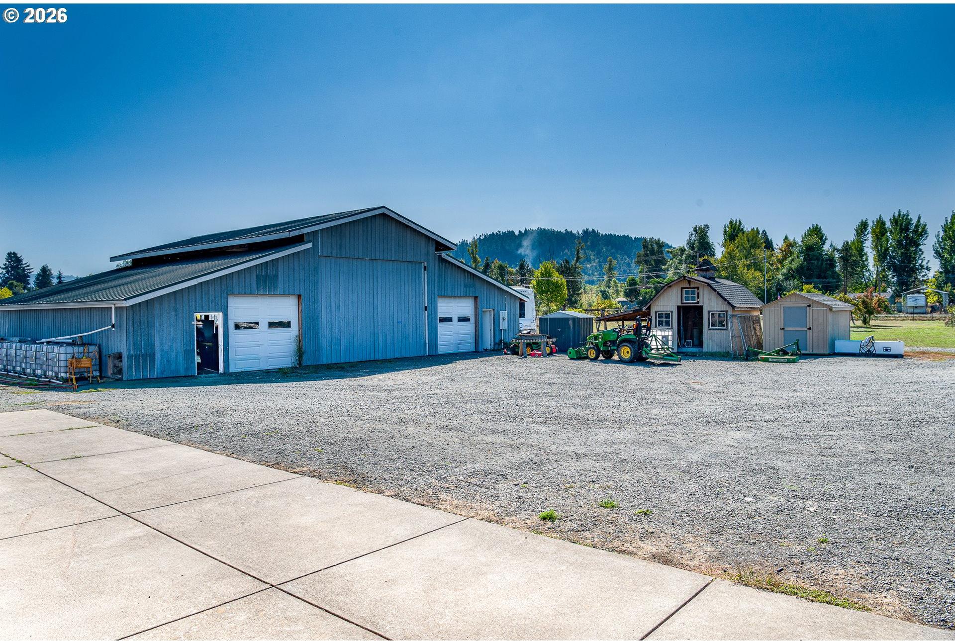 33195 Camas Swale Road Creswell, OR 97426 - Photo 34 of 46 Gallery Image 34
