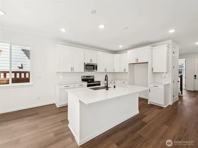 $749,990 | 20210 150th Street East, Unit 603, Bonney Lake, WA 98391