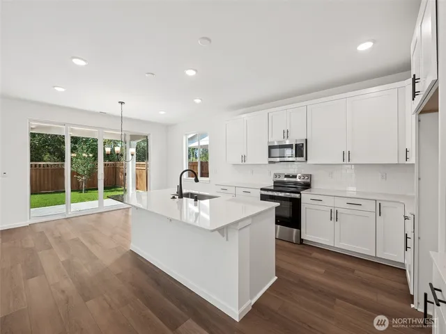 $749,990 | 20210 150th Street East, Unit 603, Bonney Lake, WA 98391