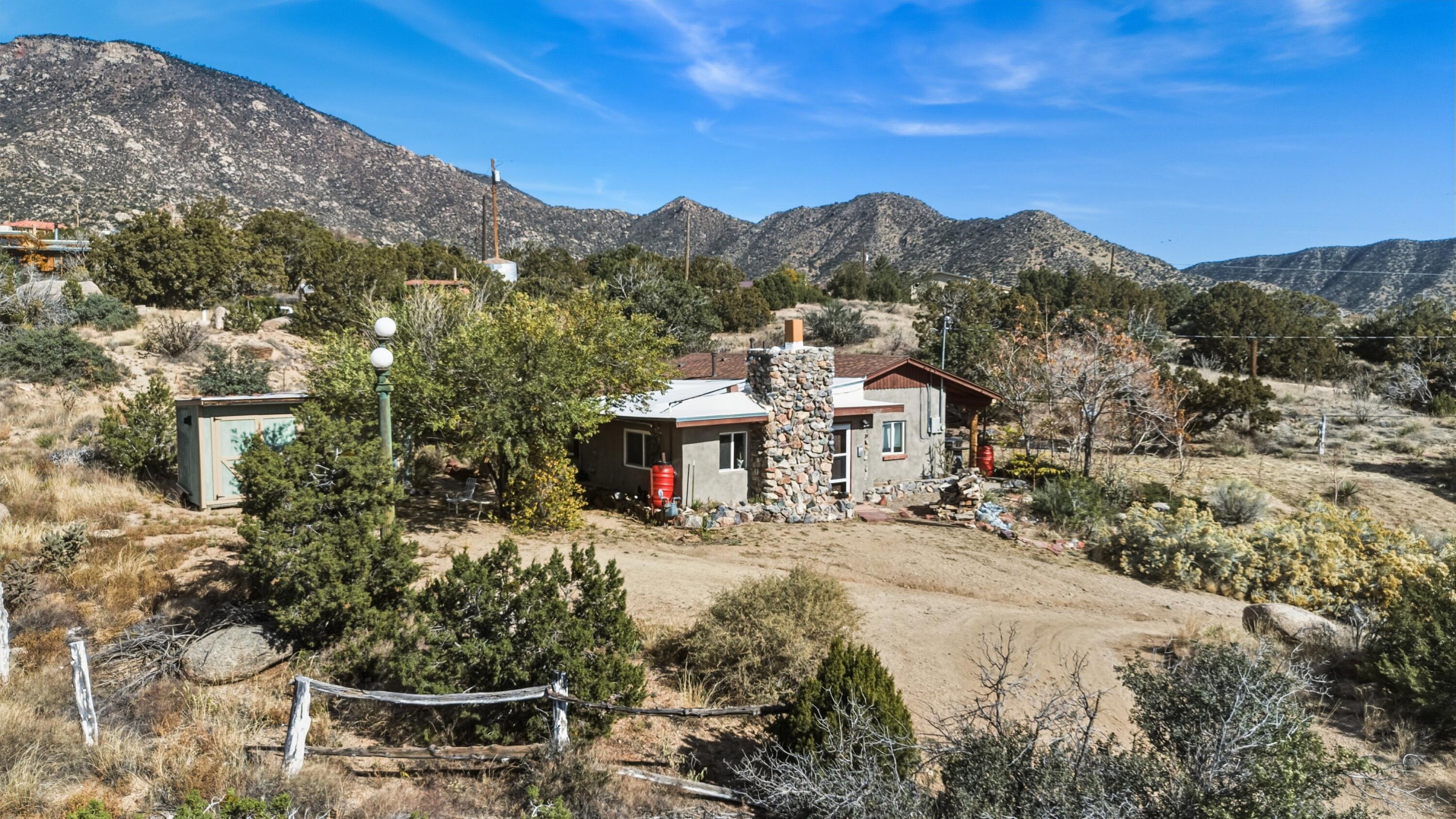 24 Matisse Road Albuquerque, NM 87123 - Photo 8 of 145 Gallery Image 8