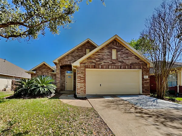 $2,095 | 19215 Mustang Pointe Lane, Richmond, TX 77407