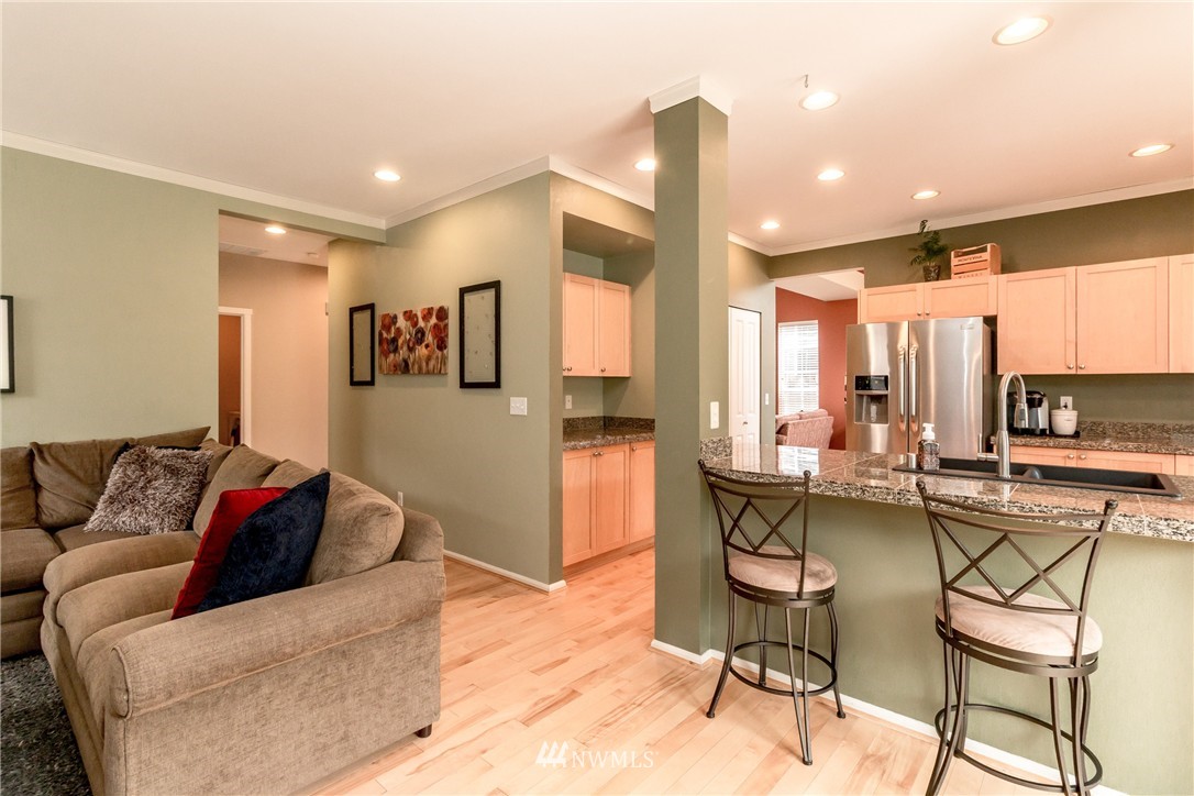 27341 Maple Ridge Way Southeast Maple Valley, WA 98038 - Photo 14 of 25