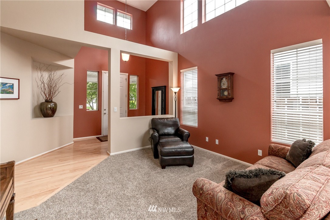 27341 Maple Ridge Way Southeast Maple Valley, WA 98038 - Photo 3 of 25