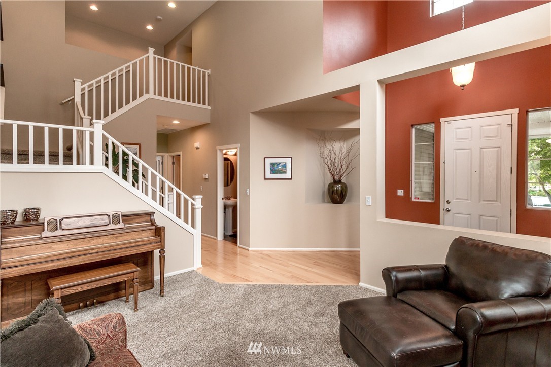 27341 Maple Ridge Way Southeast Maple Valley, WA 98038 - Photo 6 of 25