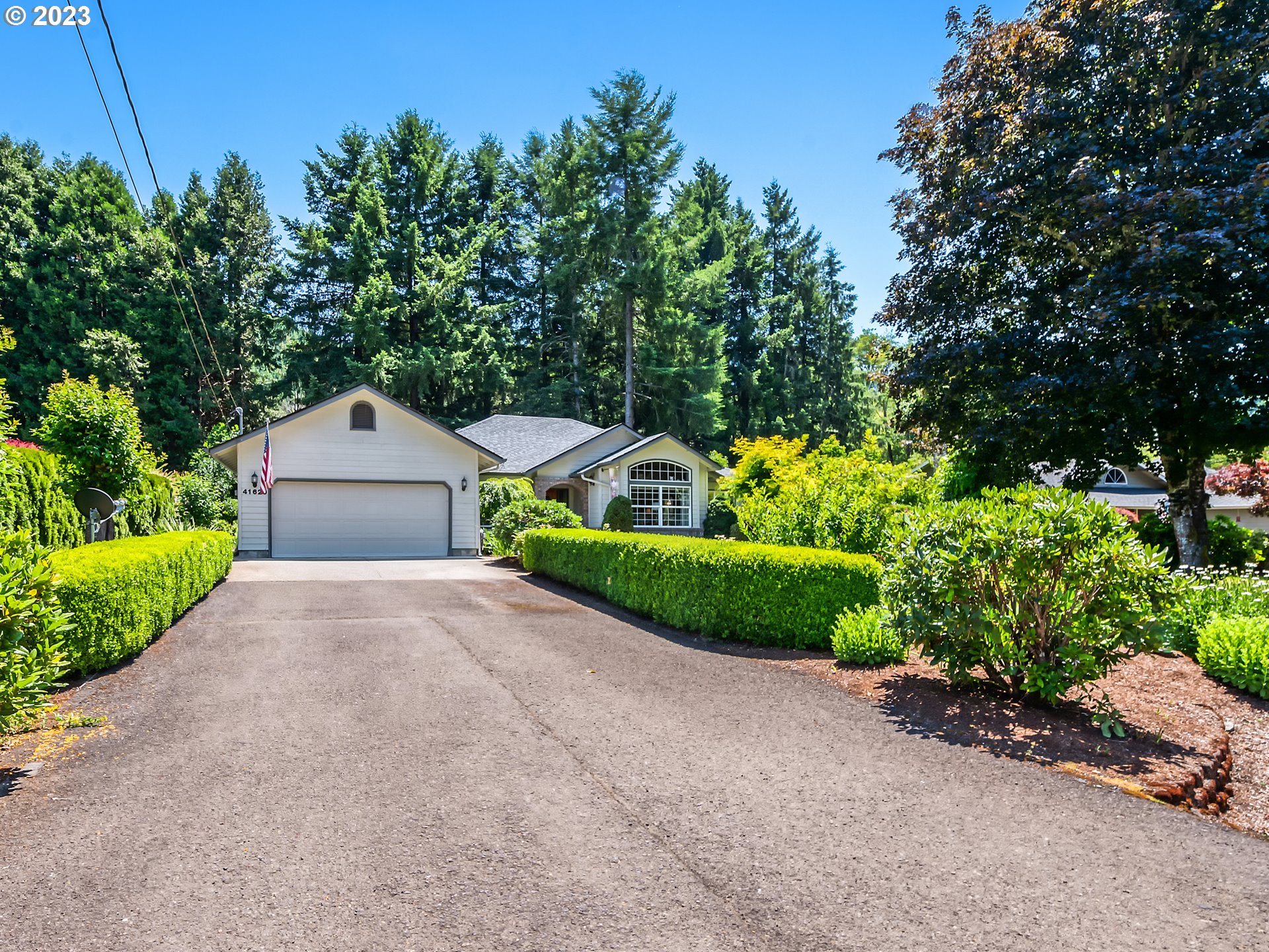 41620 Madrone Street Springfield, OR 97478 - Photo 47 of 48 Driveway
