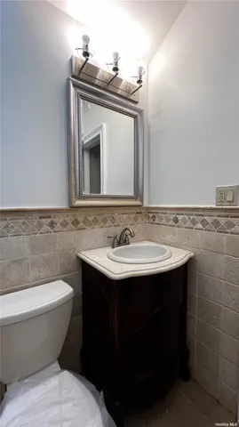 $4,000 | 117 Summers Street, Oyster Bay, NY 11771