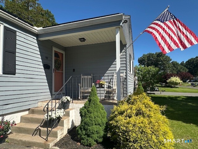 99 Westlook Road Wethersfield, CT 06109 - Photo 4 of 39