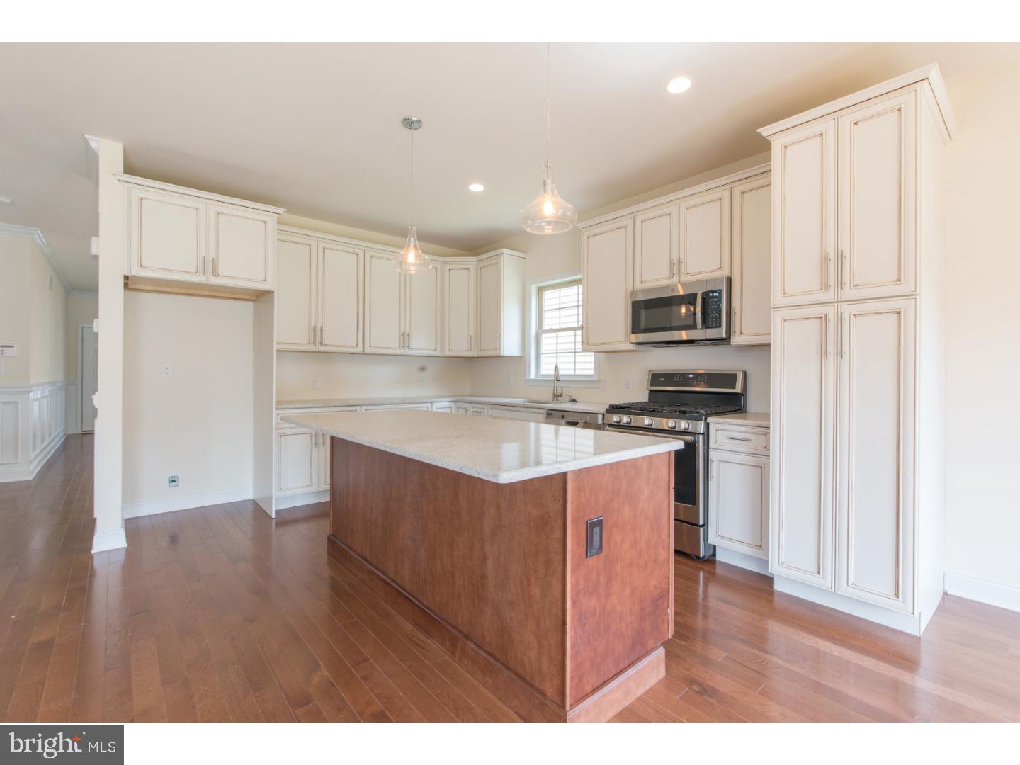 13107 Worthington Road Philadelphia, PA 19116 - Photo 7 of 25 Kitchen