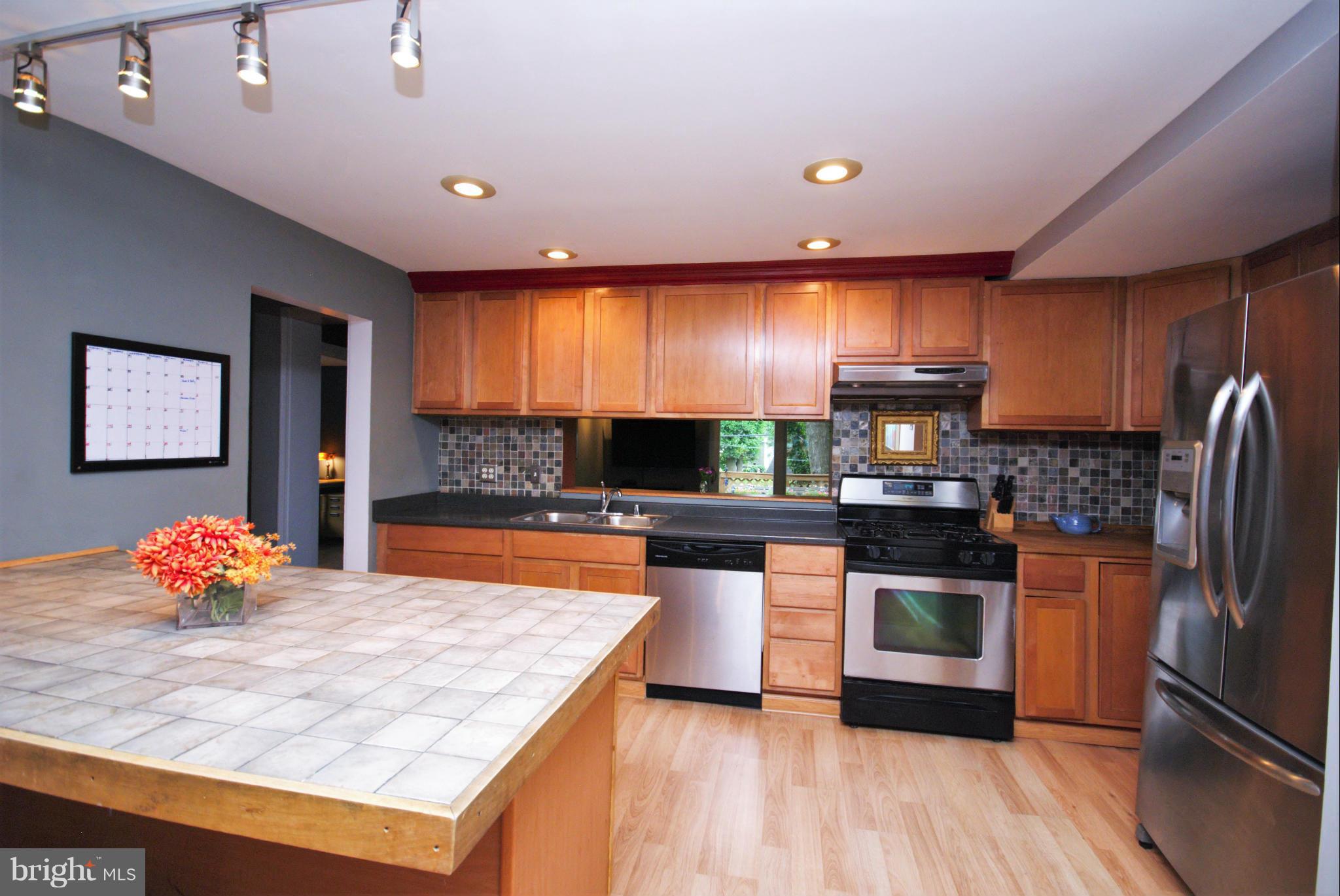 7045 Concord Road Pikesville, MD 21208 - Photo 9 of 24 Kitchen