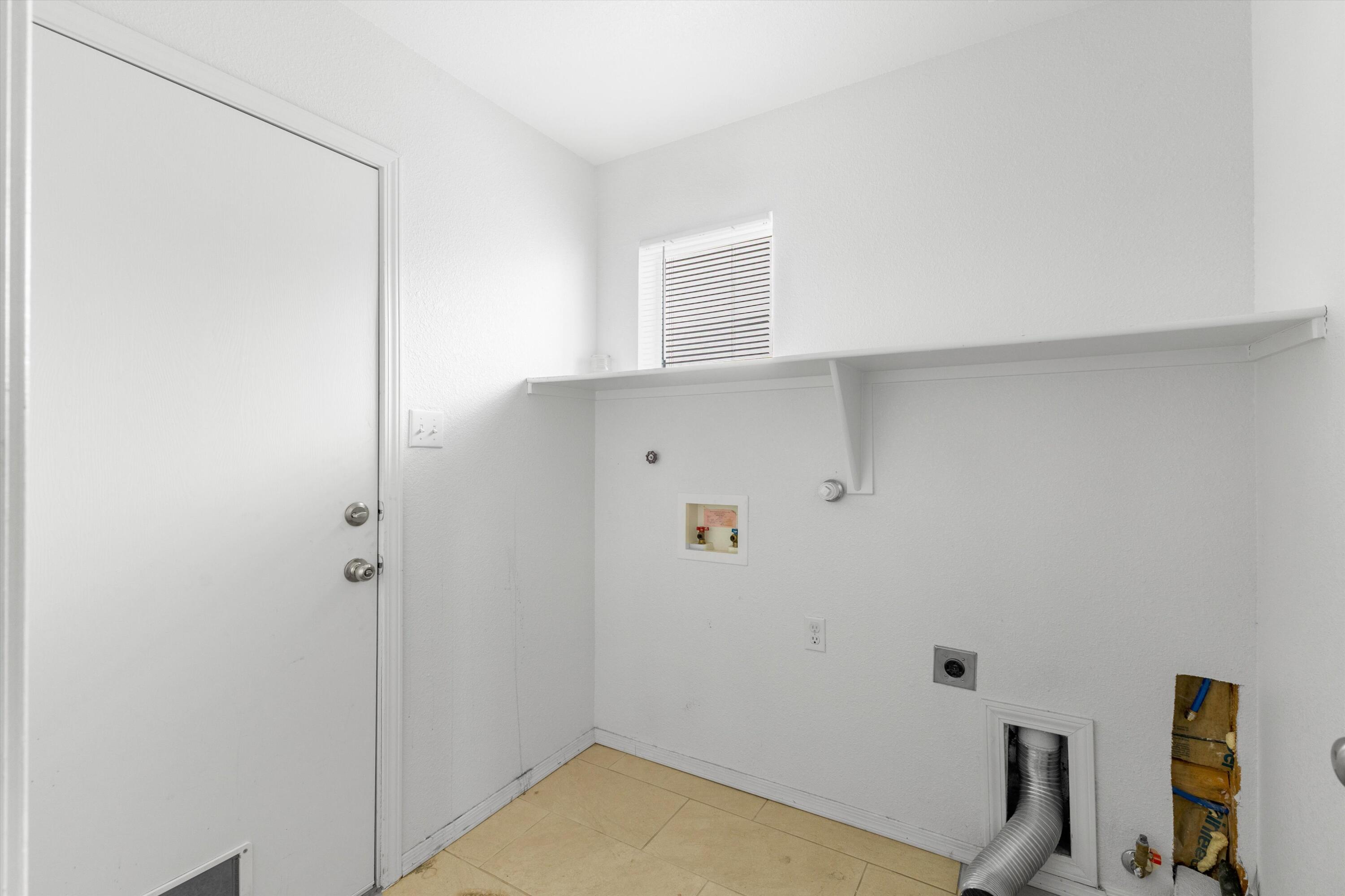 3333 Hunters Meadows Circle Northeast Rio Rancho, NM 87144 - Photo 19 of 39 Gallery Image 19