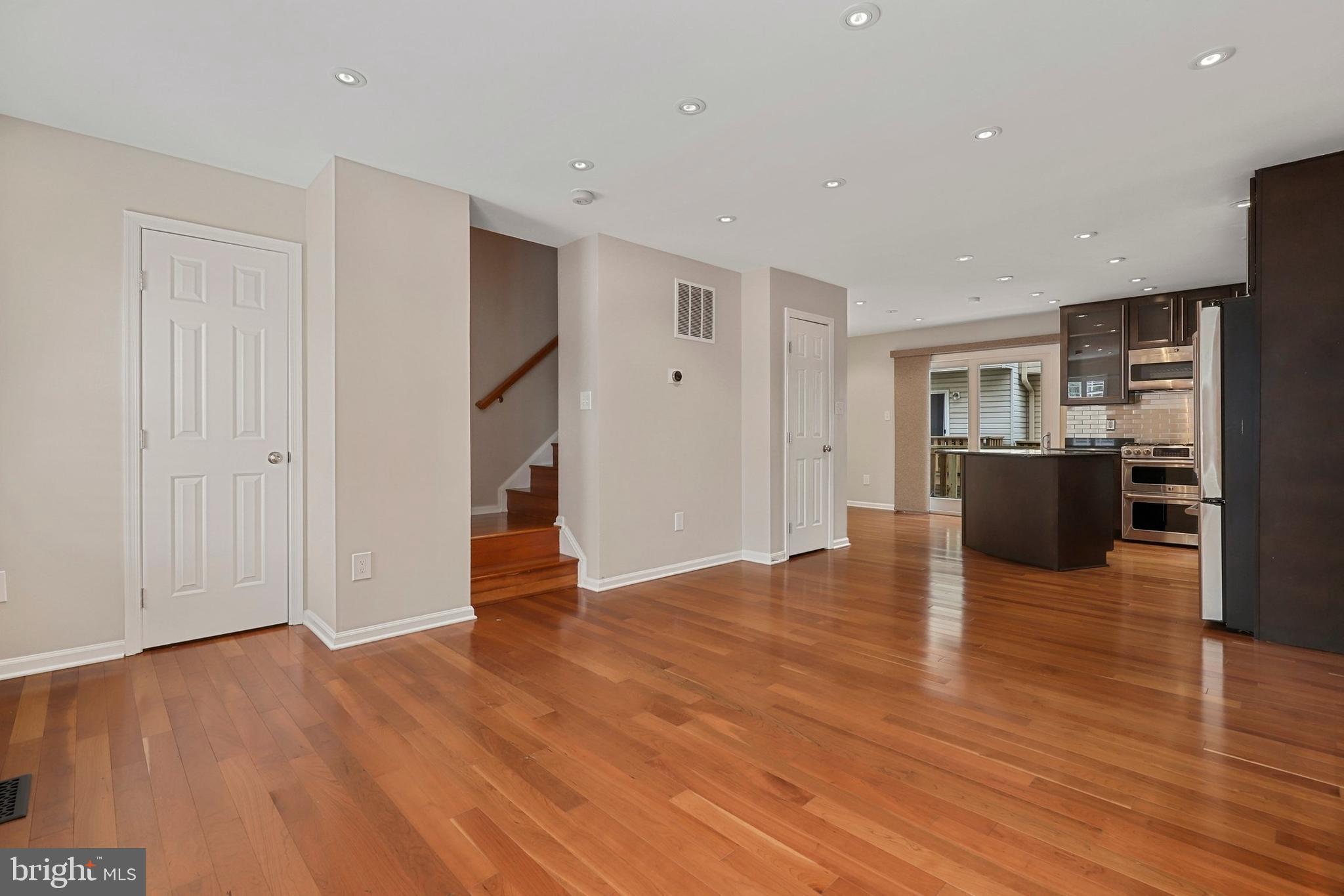 2177 Shirlington Road Arlington, VA 22204 - Photo 12 of 30