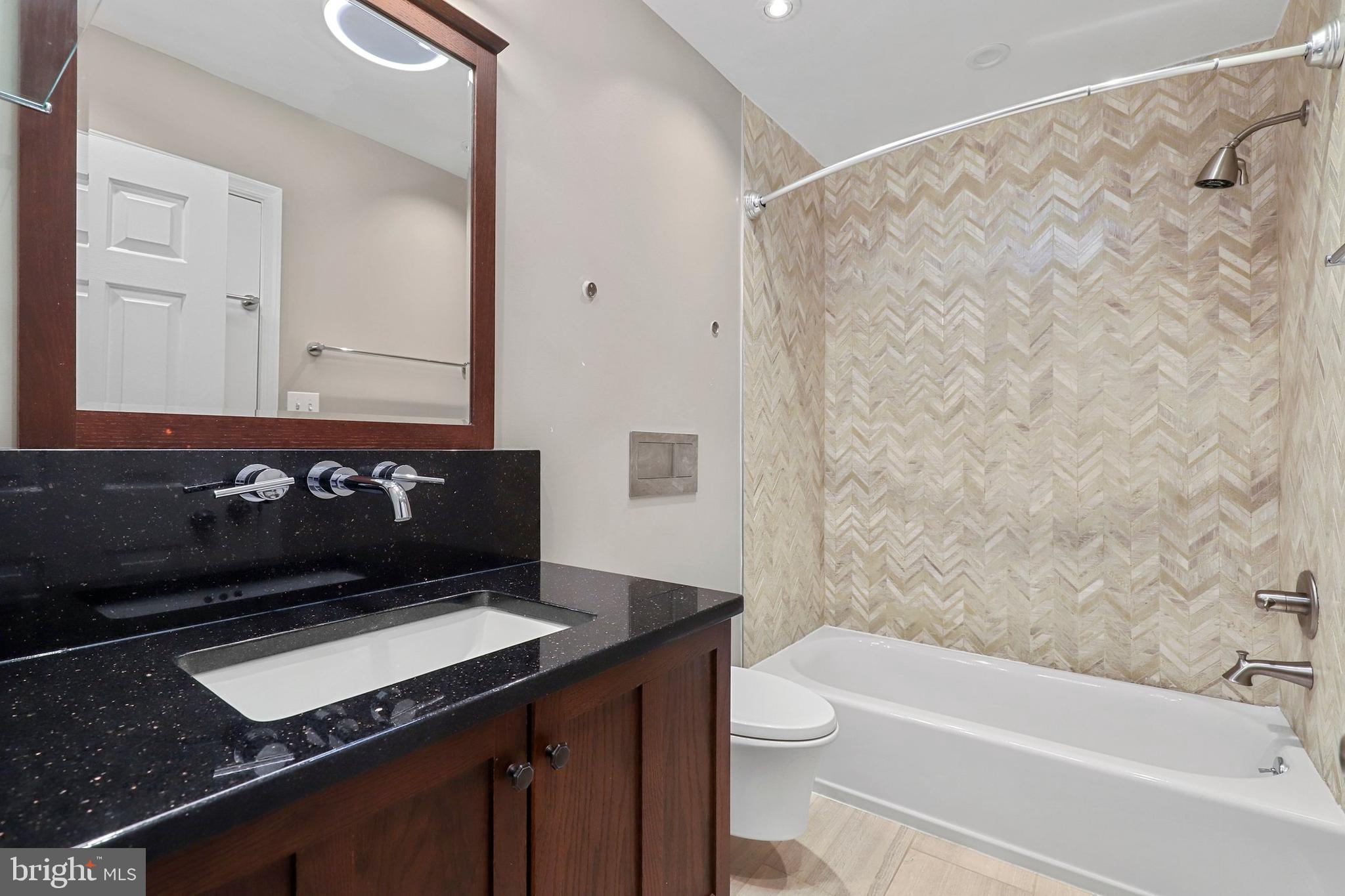 2177 Shirlington Road Arlington, VA 22204 - Photo 18 of 30