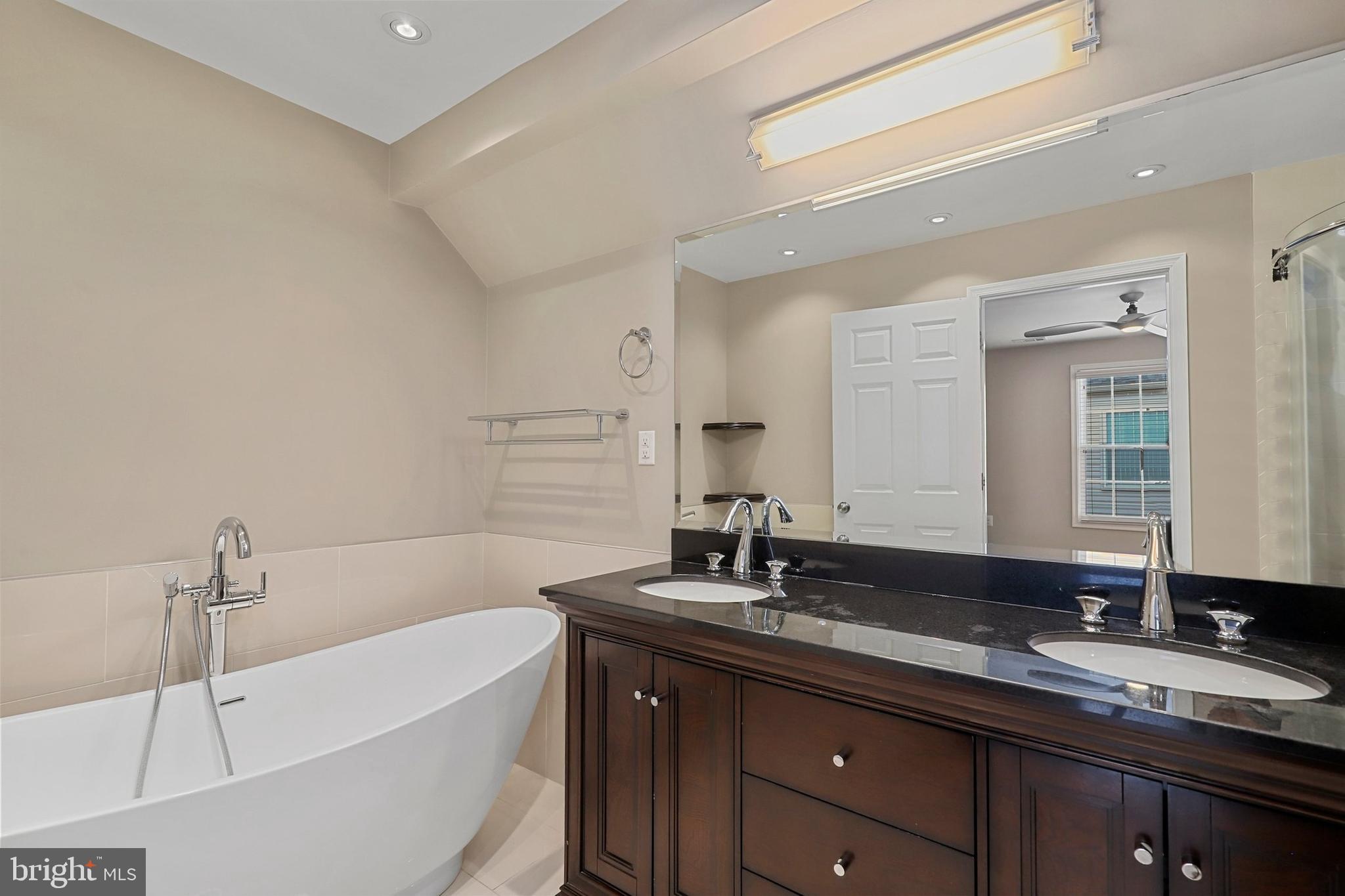 2177 Shirlington Road Arlington, VA 22204 - Photo 22 of 30